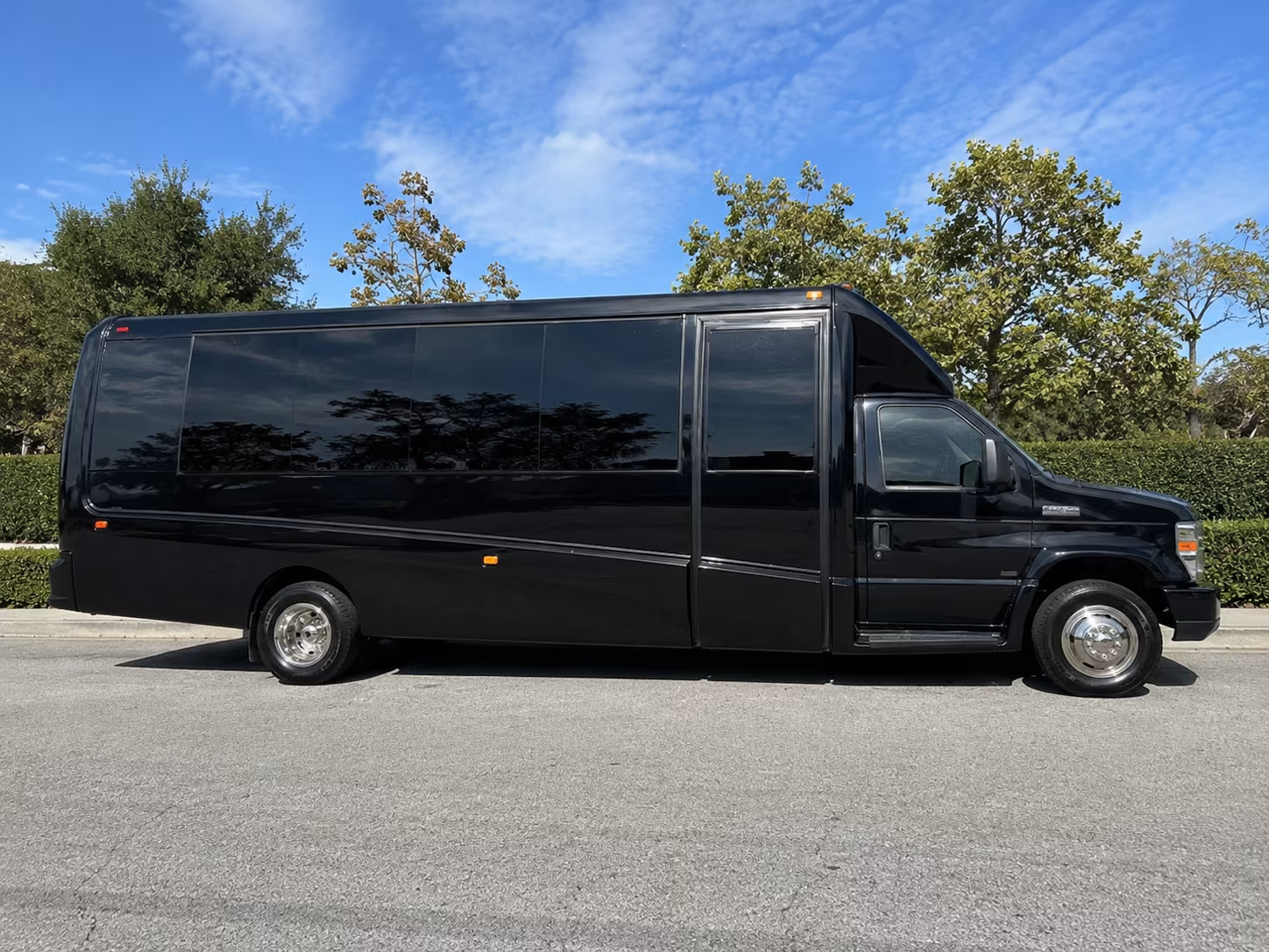 buses to small and mid size concert venues across the peninsula